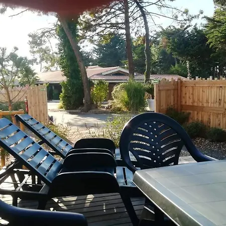 Property With 3 Bedrooms In Sainte Marie De Re With Shared Pool Furnished Garden And Wifi 300 M From The Beach Holiday home Sainte-Marie-de-Re